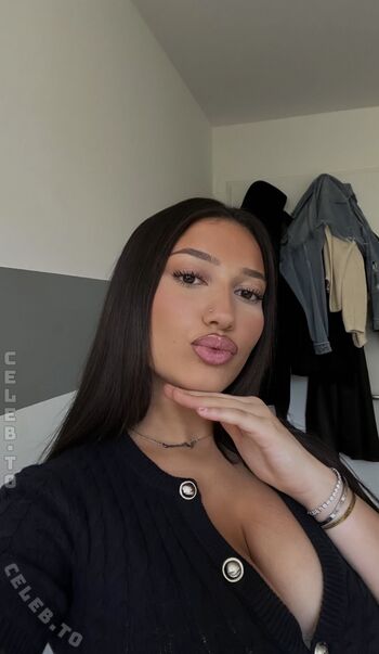 Full leaked Yisel private photo
