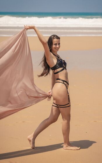 Ylloya