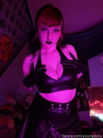 Full leaked Youngdolly page private photo