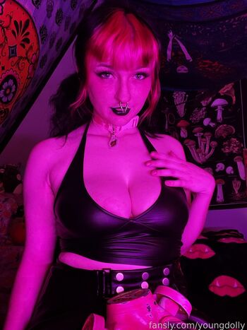 Full leaked Youngdolly page private photo