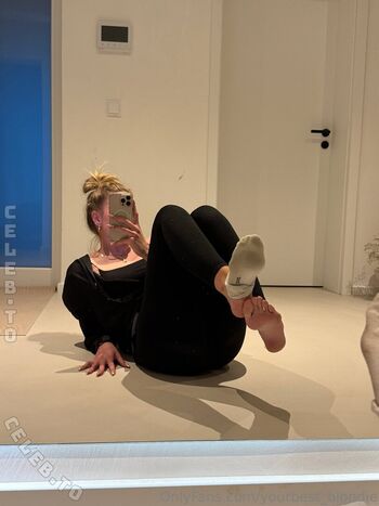 Full leaked Yourbestblondie page private onlyfans photo