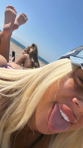 Full leaked Yourtwinss private photo