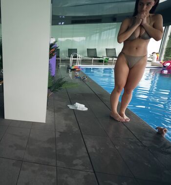 Full leaked Youtubers private photo