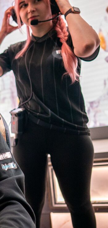 Leaked Scarlet wears/ private photo viral onlyfans