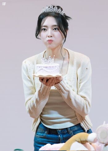 Yuna - ITZY (유나, Shin Yu Na)