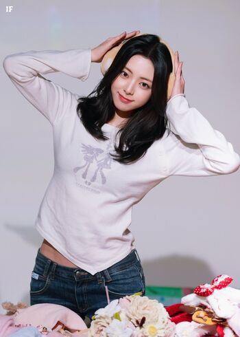 Yuna - ITZY (유나, Shin Yu Na)