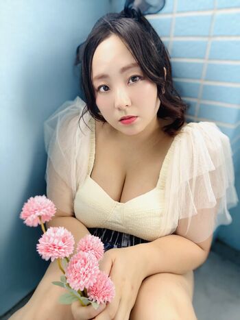 Full leaked Yuna manase page private photo