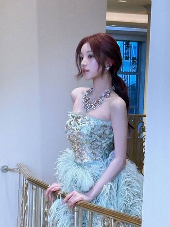 Full leaked Yuqi page private photo