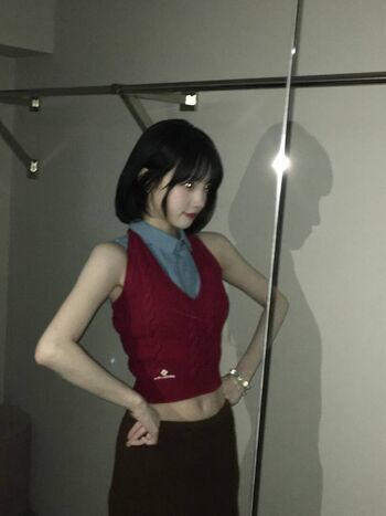 Full leaked Yuqi page private photo