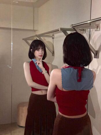 Full leaked Yuqi page private photo
