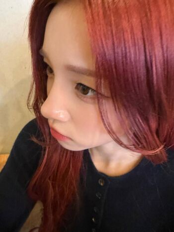 Full leaked Yuqi page private photo
