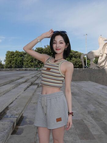 Full leaked Yuqi private photo