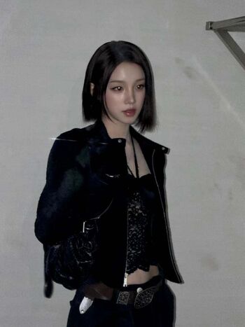 Full leaked Yuqi page private photo