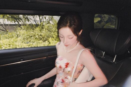 Full leaked Yuqi page private photo