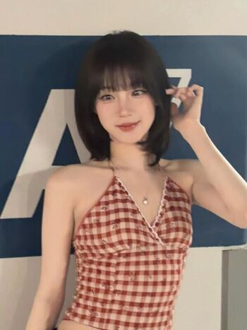 Full leaked Yuqi private photo