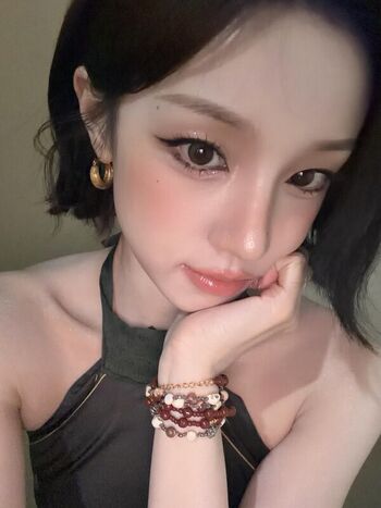 Full leaked Yuqi private photo