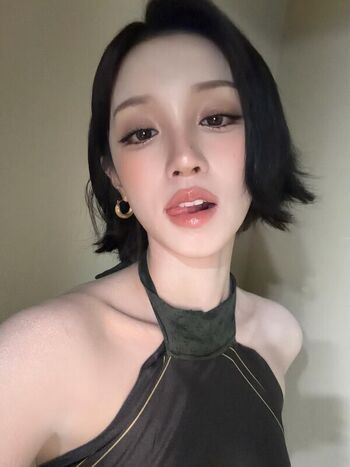 Full leaked Yuqi private photo