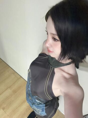 Full leaked Yuqi private photo