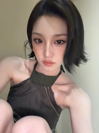 Full leaked Yuqi private photo