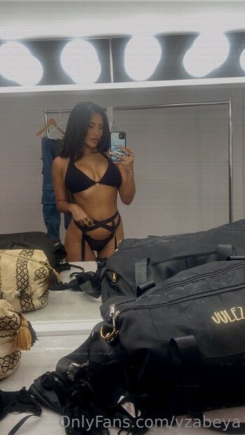 Full leaked Yzabeya page private photo