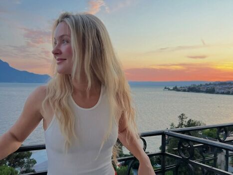 Full leaked Zara larsson private photo
