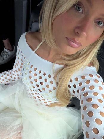 Full leaked Zara larsson page private photo