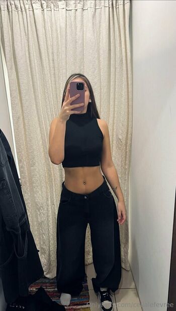 Full leaked Zaravelvett private photo