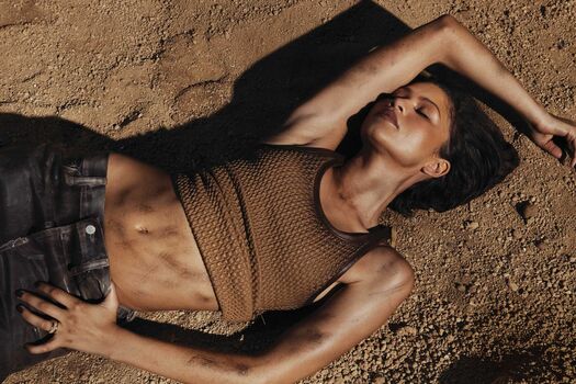 Full leaked Zendaya page private photo