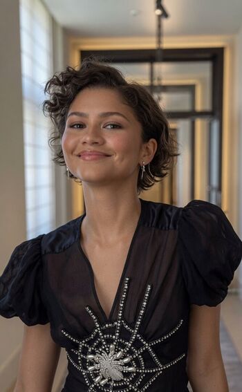 Full leaked Zendaya private photo