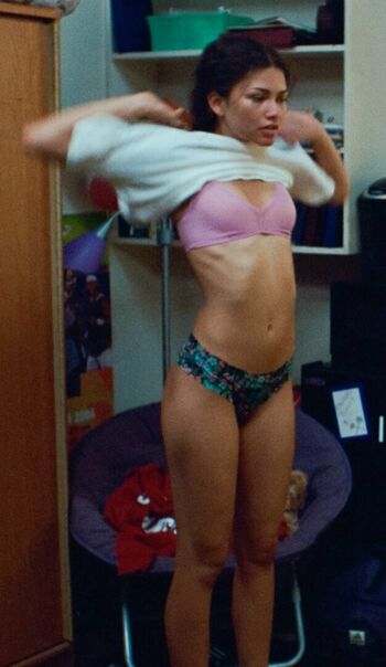 Full leaked Zendaya private photo