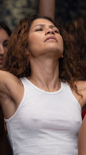 Full leaked Zendaya private photo