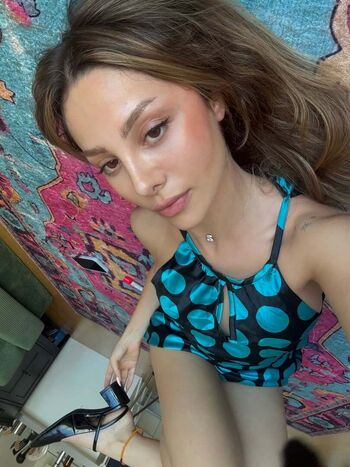 Full leaked Zeybik private photo