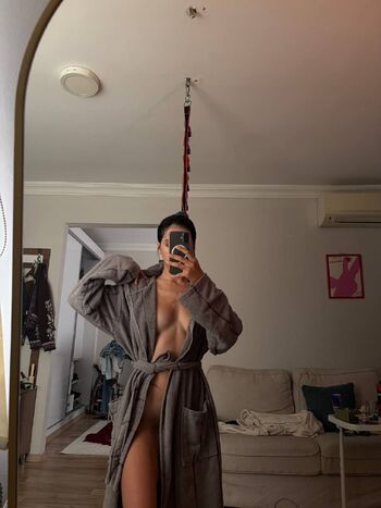 Full leaked Zeynpssii private photo