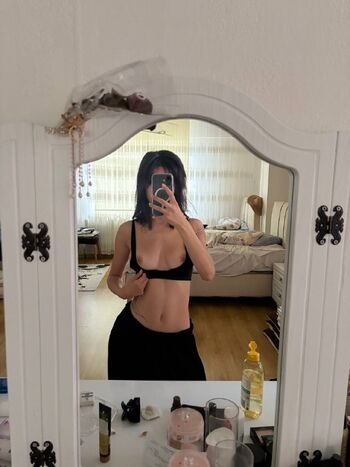 Full leaked Zeynpssii private photo