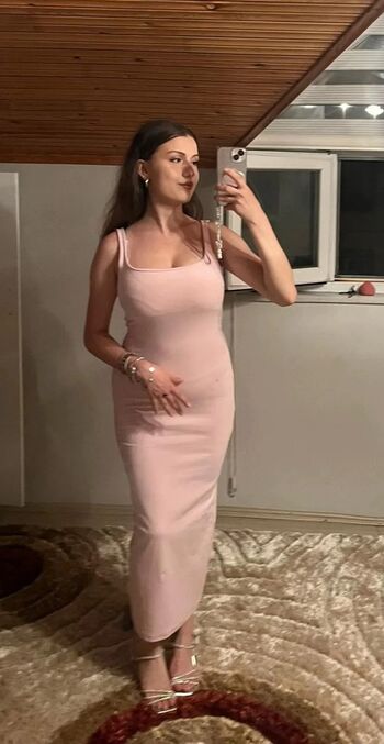 Full leaked Zhla private photo