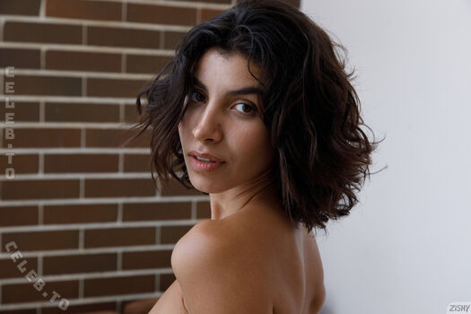 Full leaked Zishy  page private photo