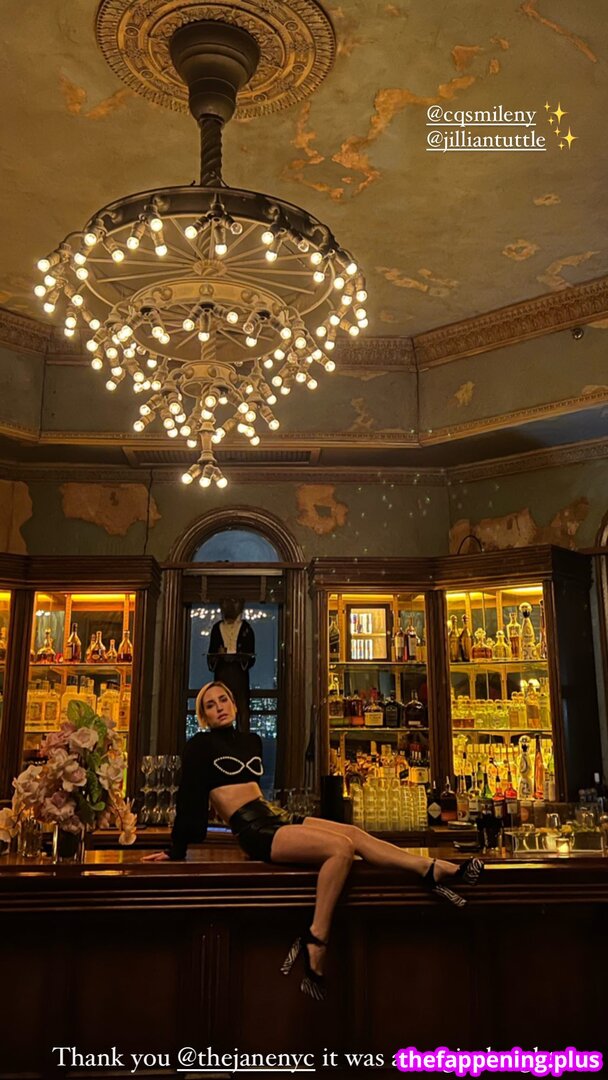 Zoe Lister Jones / https: / zoelisterjones Фото обнажённых OnlyFans #17