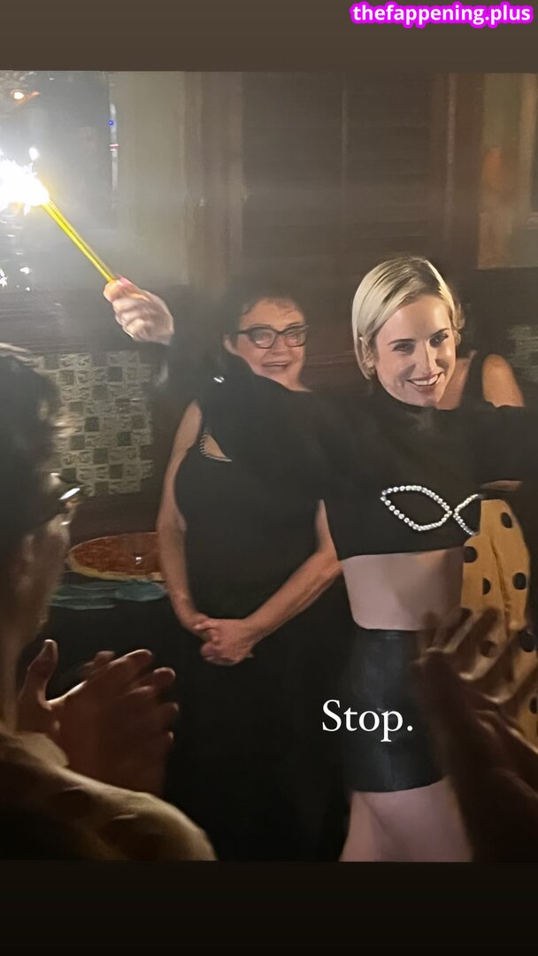 Zoe Lister Jones / https: / zoelisterjones Фото оголеного OnlyFans #21