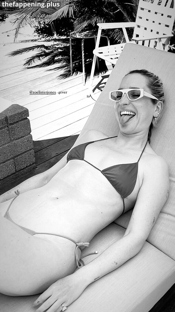 Zoe Lister Jones / https: / zoelisterjones 누드 OnlyFans 사진 #35
