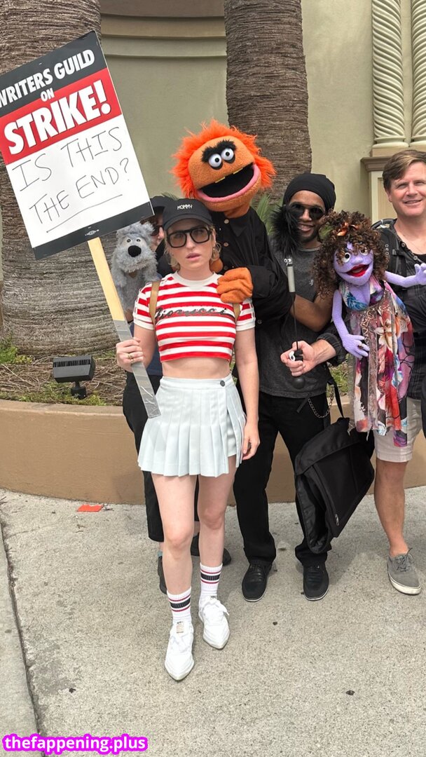 Zoe Lister Jones / https: / zoelisterjones Naakte OnlyFans Foto #38