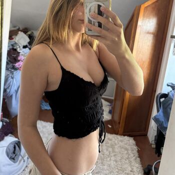 Full leaked Zoe santi private photo