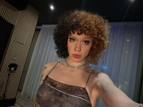Full leaked Zoelagoblina page private photo