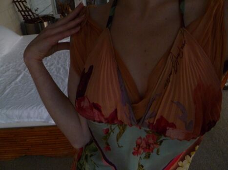 Full leaked Zoeplzshutup private photo