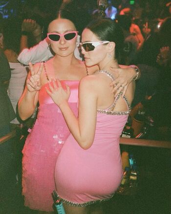 Full leaked Zoey deutch private photo