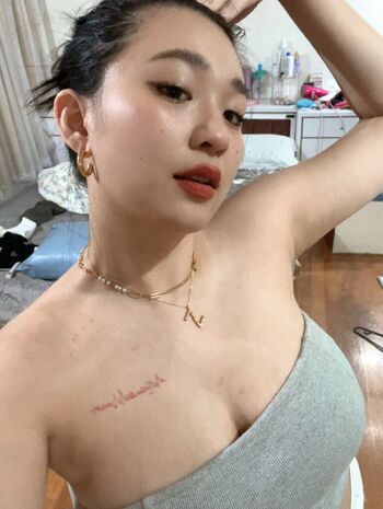 Full leaked Zoeytaiiizoey private photo