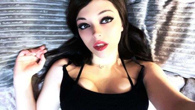 Full leaked Zombe tramp private photo