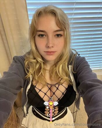 Full leaked Zooemoore  page private photo