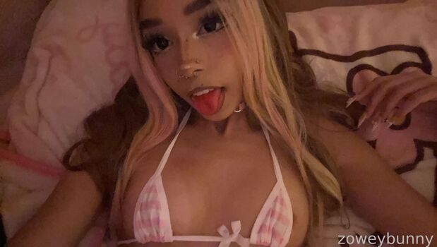 Full leaked Zoweybunny private photo