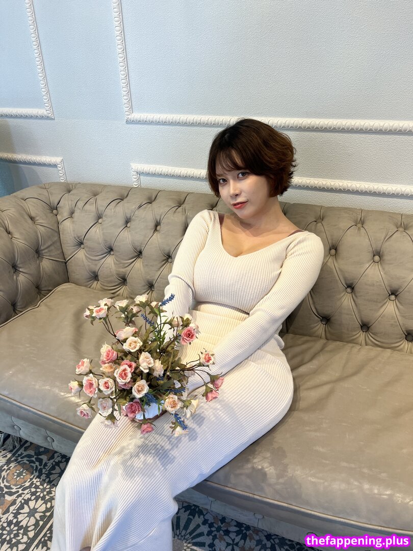 ZziZzi / zizzi_j / zzi_zzi._ / 찌찌 Foto OnlyFans Desnuda #323