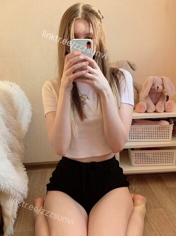 Full leaked Zzzsunvi private onlyfans photo
